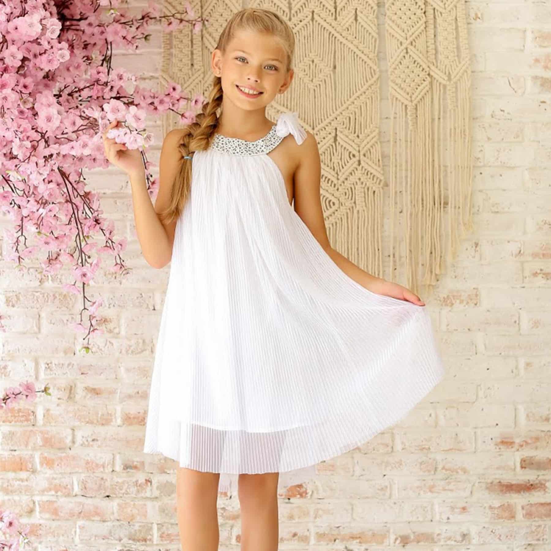 White veil and liberty collar dress with purple flowers for girls from 2 to 16 years
