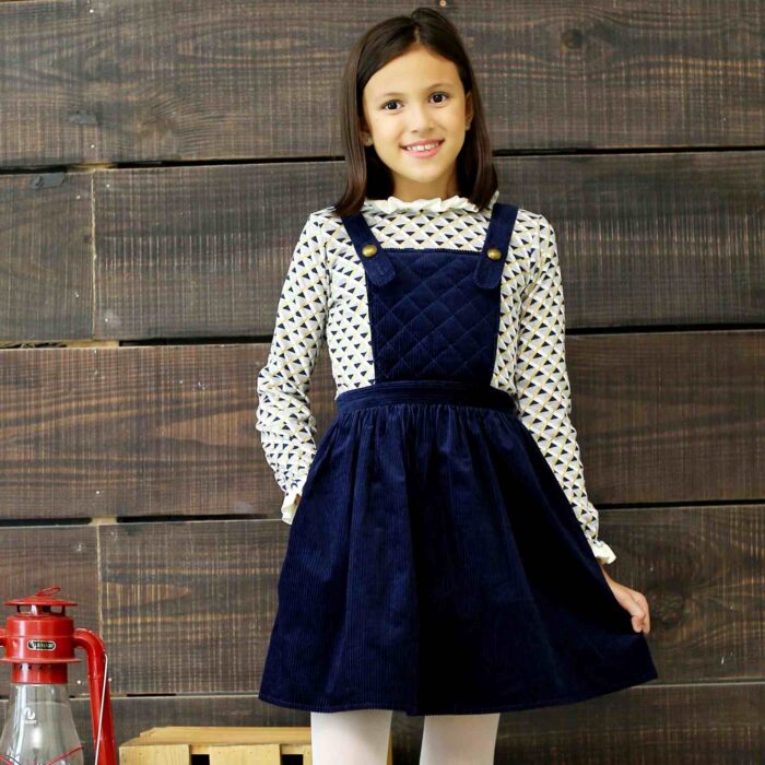 Long sleeve tee-shirt for girls and young women in grey cotton jersey triangle navy blue and golden yellow, frilly beige collar, long sleeves from the children's fashion brand la faute a voltaire