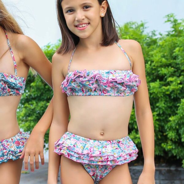 Maillot de bain bikini 2 pièces en coton fleuri liberty rose et bleu pâle avec volants et bretelles pour filles de 2 à 14 ans