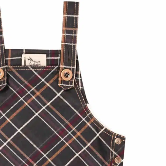 Robe salopette mi-cuisse en carreaux tartan marron, à bretelles, pour filles, fillettes de la marque de mode pour enfant LA FAUTE A VOLTAIRE