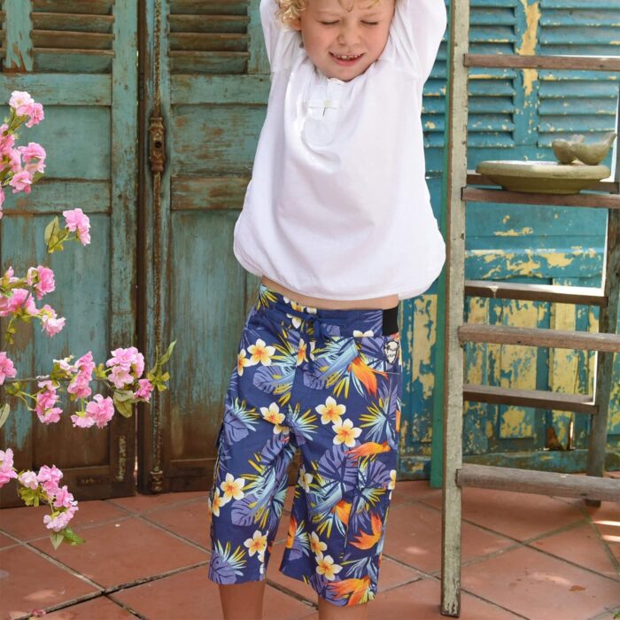 Short bermuda en coton imprimé bleu fleurs hawaïennes avec poches cargo et taille élastique pour garçons de 2 à 14 ans