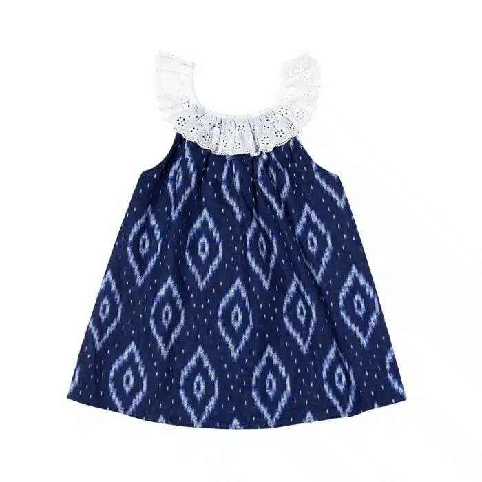 Blouse été fille en coton tie-and-dye bleu marine et blannc avec col en broderie anglaise blanche élastique pour filles et ados de 2 à 16 ans de la marque de mode pour enfant LA FAUTE A VOLTAIRE