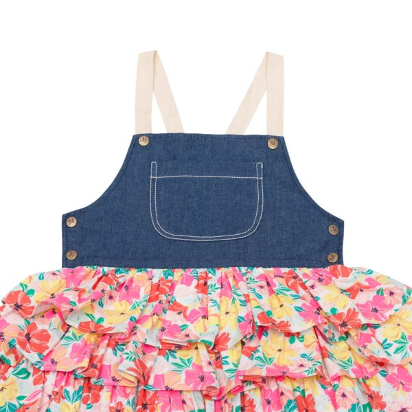 Robe salopette en coton denim bleu foncé avec jupe à volants imprimée fleurs hawaïennes roses et jaunes et bretelles croisées dans le dos pour filles de 2 à 14 ans