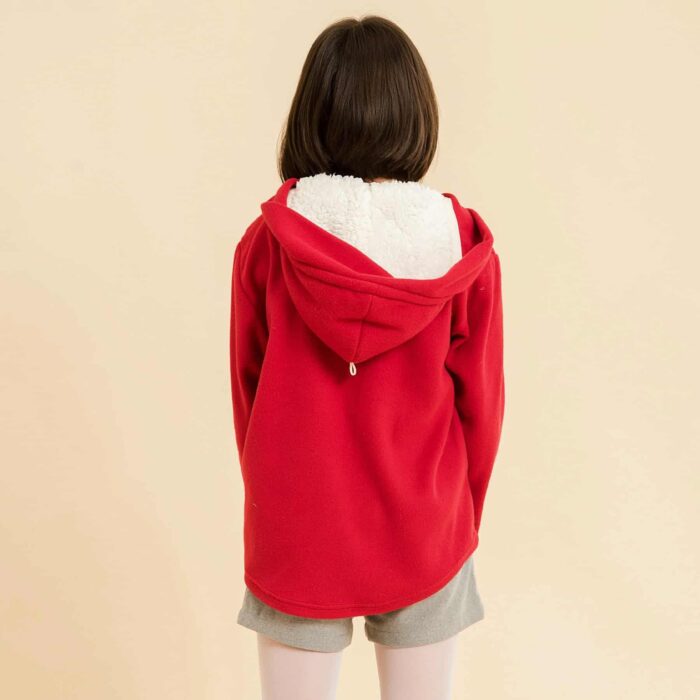 Ensemble sweat-shirt molleton rouge avec écusson en sequins blancs love et short en laine gris souris pour petite filles et ados de 2 à 14 ans.