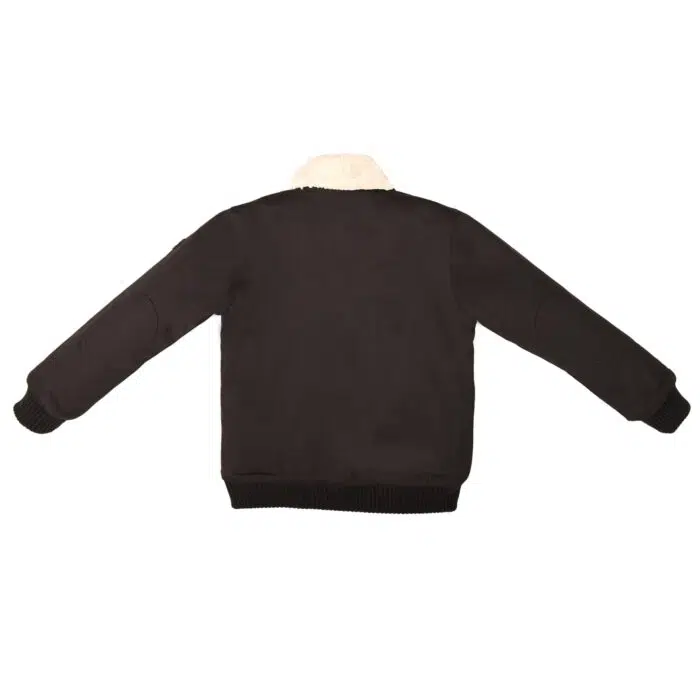 Un Style Ultra Tendance pour votre Garçon avec ce Blouson Style Aviateur en Coton Noir entièrement Doublé de Fausse Fourrure Imitation Mouton Beige. Avec sa taille et Poignés avec Elatique, ce Blouson Doublé et Matelassé est parfait en Hiver comme en Intersaison. Avec son Col Fausse Fourrure Beige Contrasté et ses Boutons Pressions sur les Poches, ce Manteau est la Veste Idéale pour tous les Enfants Branchés de 2 à 16 ans. Modèle Collection Automne Hiver de la Marque de Mode Française La Faute à Voltaire.