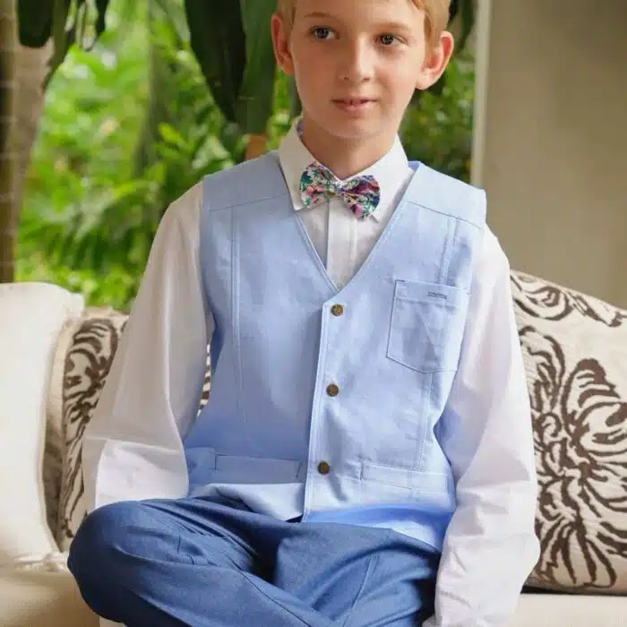 Elégant gilet de costume sans manche pour les cérémonies, en coton bleu clair pour garçons et ados de 2 à 16 ans de la marque de mode pour enfants La Faute à Voltaire
