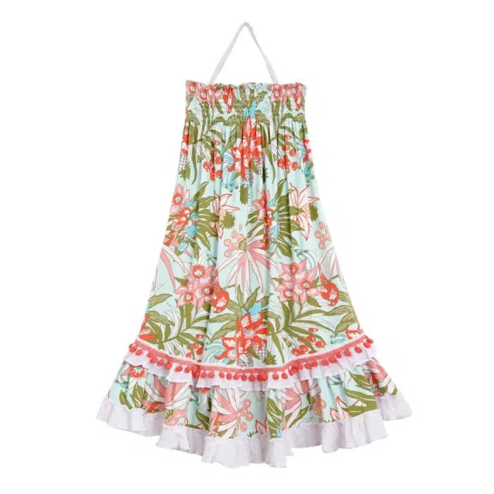 Craquez pour cette Magnifique Robe de Plage qui se Transforme en Jupe de Plage Longue à Volants et Pompons Orange. Coupée dans un Doux Coton Jersey Couleur Vert d'eau à Fleurs Hawaï Orange, ce Modèle de Robe d'Été se porte à la Plage ou la Ville Disponible pour toutes les Filles et Fillettes de 2 à 16 ans de la Marque de Mode pour Enfants La Faute à Voltaire.