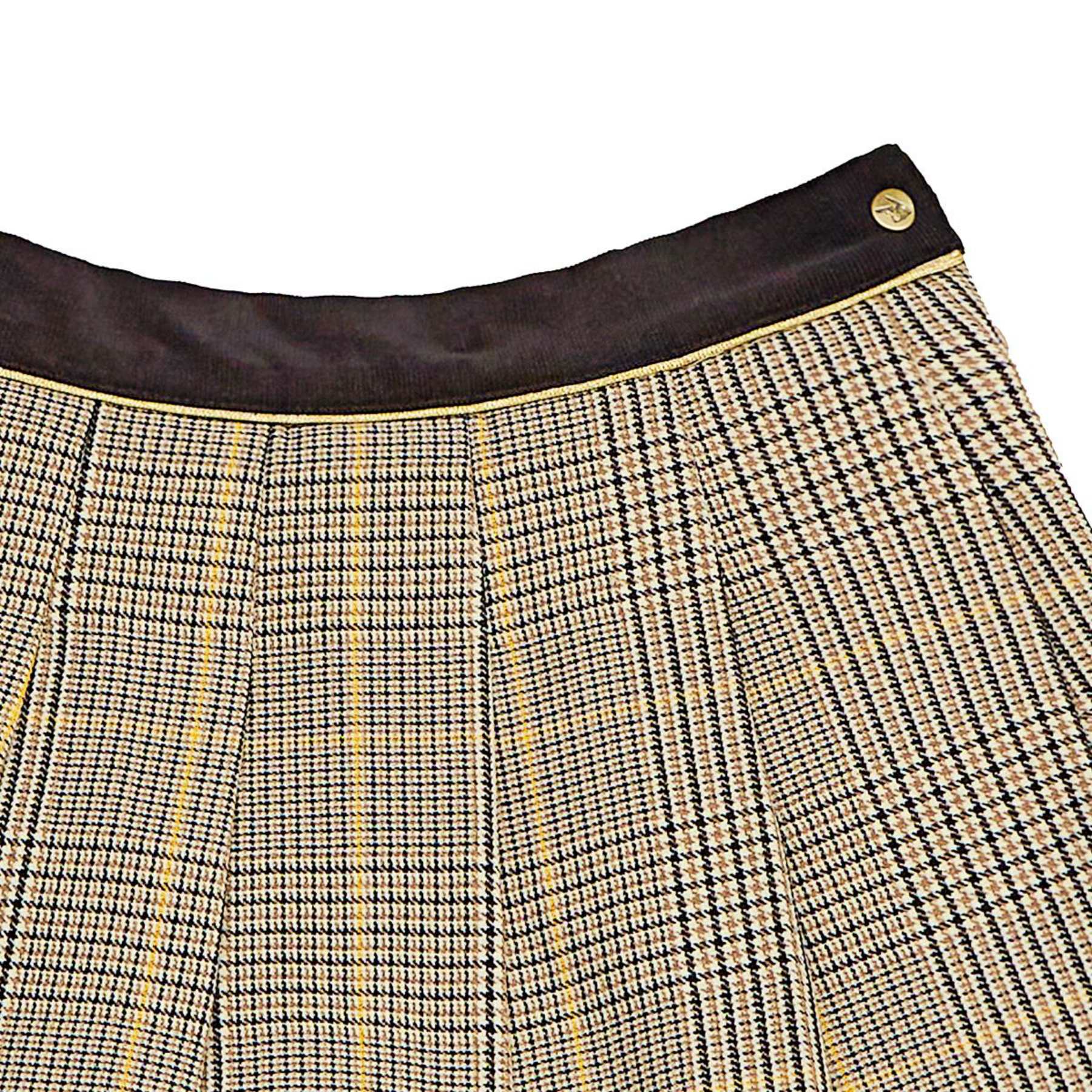 Une Superbe Jupe Plissée en Laine Mélangée Tweed à Carreaux Marron, Beige, Jaune et Noir et Ceinture Contrastée en Velours Noir avec biais Doré très Chic pour Filles, Fillettes et Ados de 2 à 16 ans de la Marque de Mode Française Chic pour Enfant La Faute à Voltaire