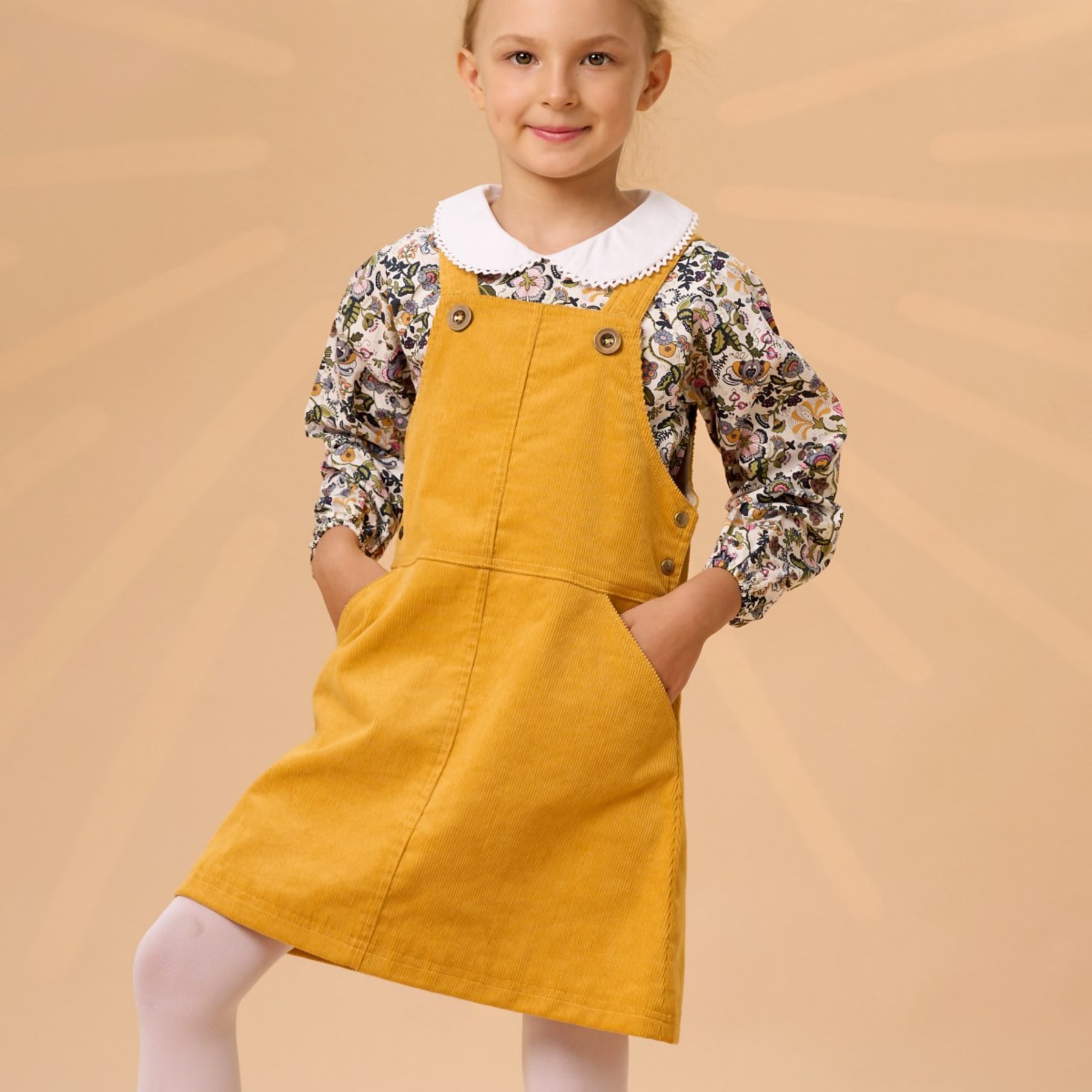 Choisissez une Mode de Qualité pour vos Enfants ! Offrez la Lumineuse Robe Salopette Hiver Style Années 60 en Velours Jaune pour Filles et Fillettes de 2 à 16 ans avec Poches Raglans sur le devant de la Marque de mode vêtements chics Française pour enfant La Faute à Voltaire.