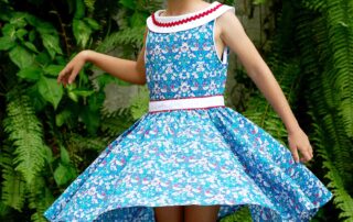 Une sélection de tenues pour la rentrée scolaire avec des robes qui tournent à l'horizontal en coton, velours, coton liberty pour fille et fillette de la marque de mode pour enfant La Faute à Voltaire.